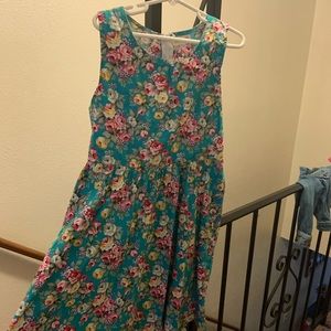 Girls Floral Dress Size 8/9.